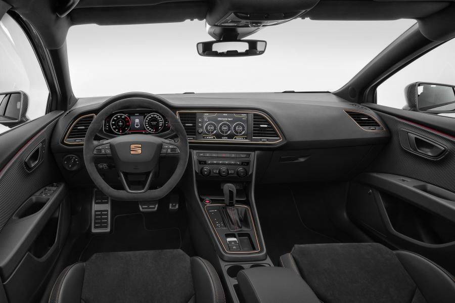 Торпедо Seat Leon Cupra R ST (5F) 2018 года  (WW) (фото 4 из 40)